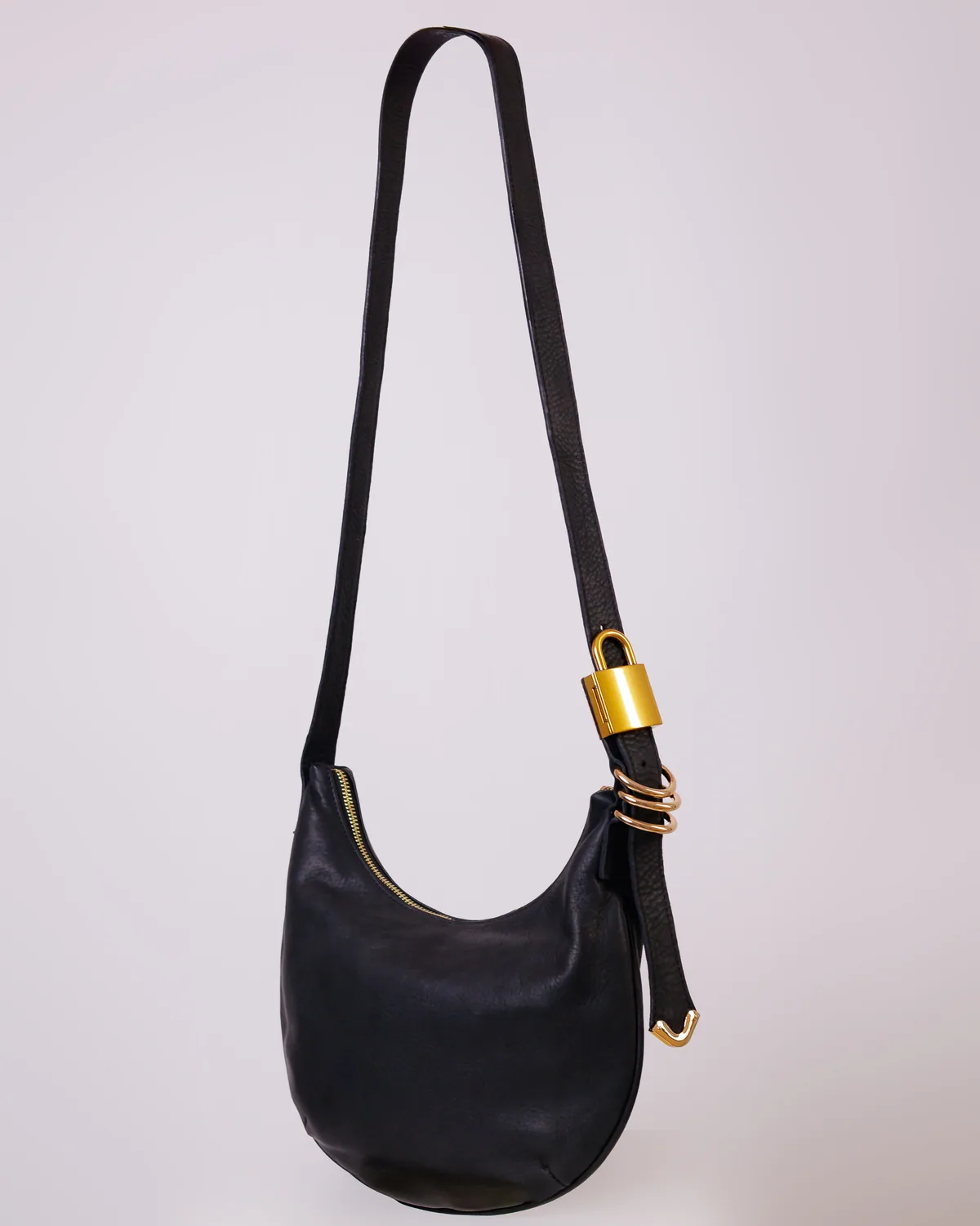 Zoé Hobo en color negro piel lisa, foto 3