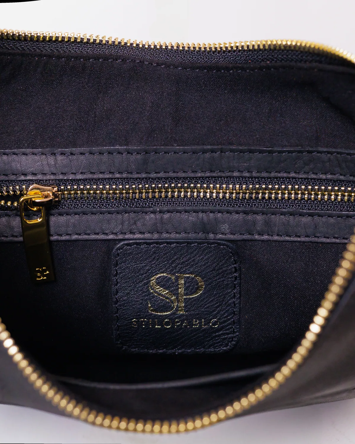 Zoé Hobo en color negro piel lisa, foto 8